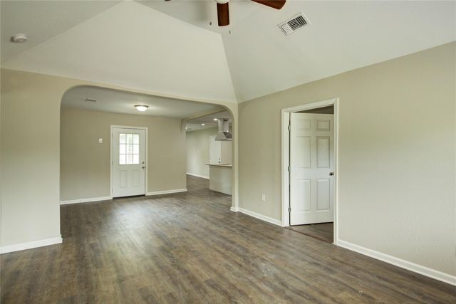 5406 Bataan Road, Houston, TX 77033