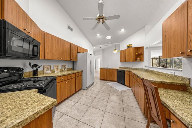 9600 N HOLYOAK TERRACE, Dunnellon, FL 34433