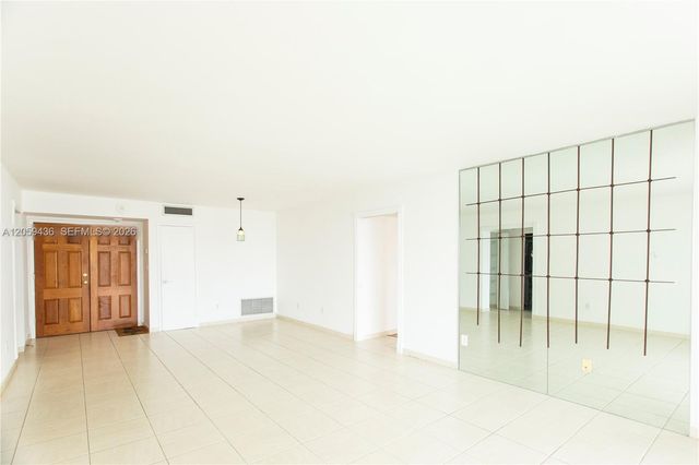 1420 Brickell Bay Dr 1604B, Miami, FL 33131
