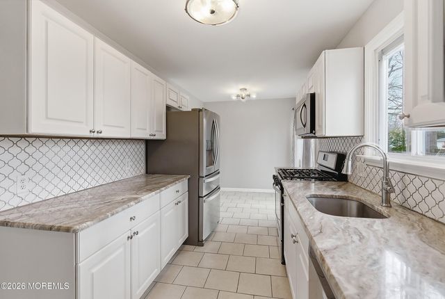 39 Harborage Avenue, Bayville, NJ 08721