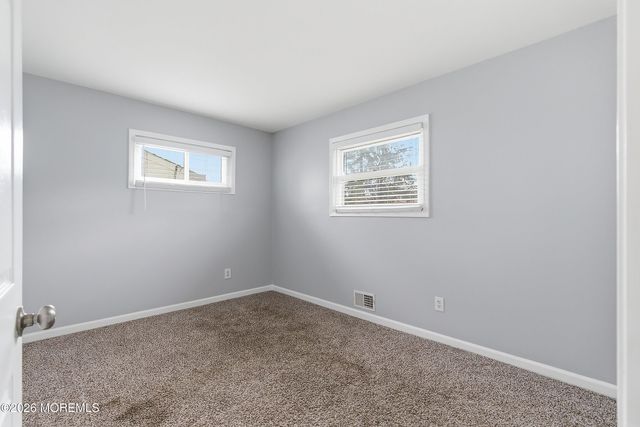39 Harborage Avenue, Bayville, NJ 08721