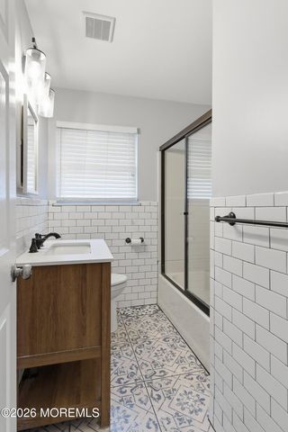 39 Harborage Avenue, Bayville, NJ 08721
