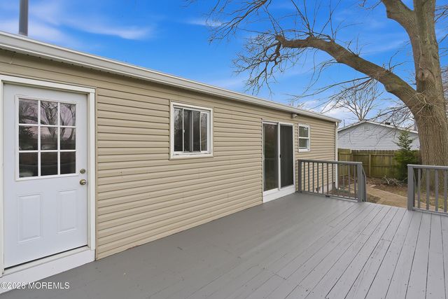 39 Harborage Avenue, Bayville, NJ 08721
