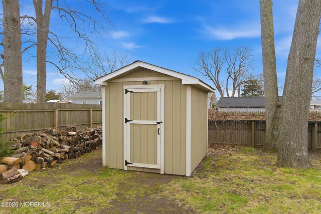 39 Harborage Avenue, Bayville, NJ 08721
