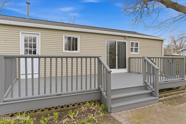 39 Harborage Avenue, Bayville, NJ 08721