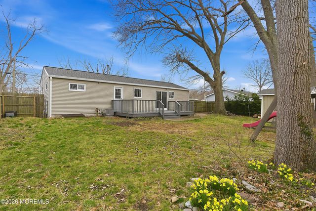 39 Harborage Avenue, Bayville, NJ 08721