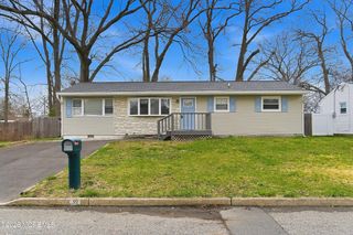 39 Harborage Avenue, Bayville, NJ 08721