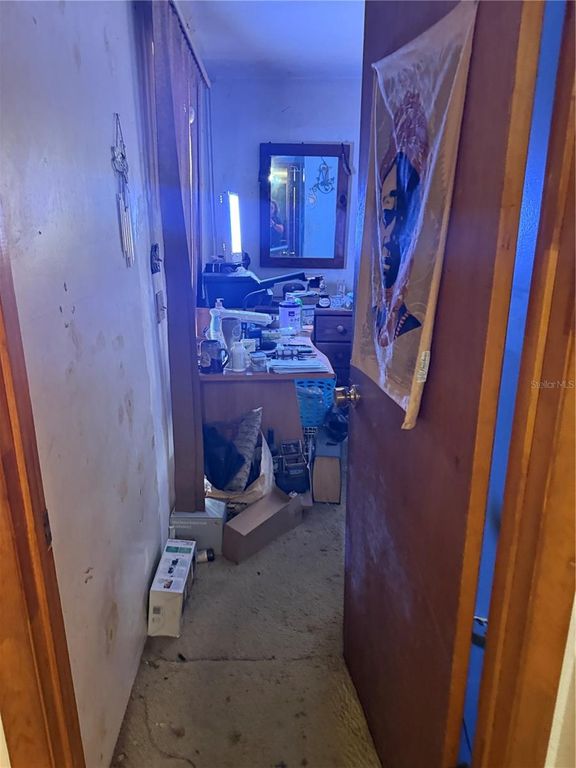 Image 5 of property listing at 1540 TILLEY AVENUE, Clearwater, FL 33756