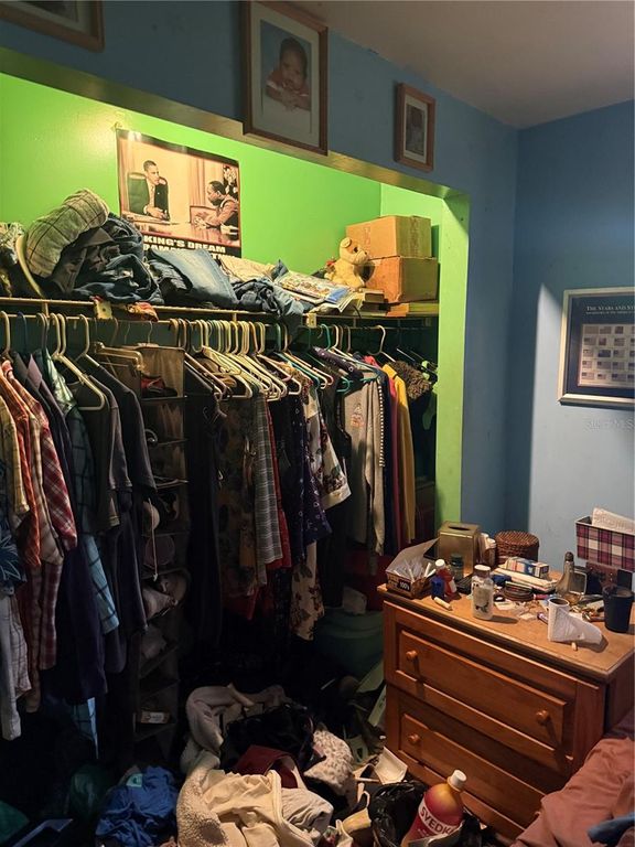 Image 7 of property listing at 1540 TILLEY AVENUE, Clearwater, FL 33756