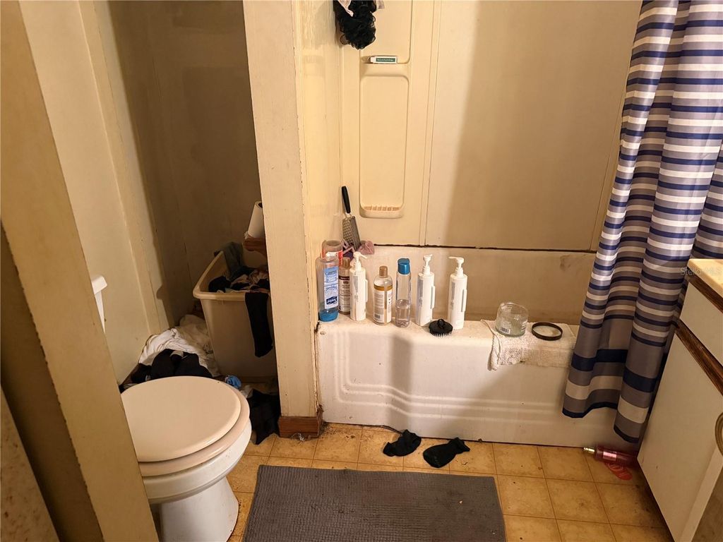 Image 10 of property listing at 1540 TILLEY AVENUE, Clearwater, FL 33756