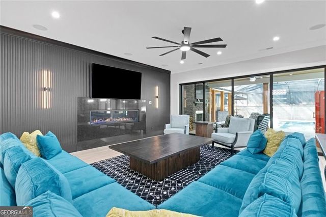 365 Cagle Road, Roswell, GA 30075