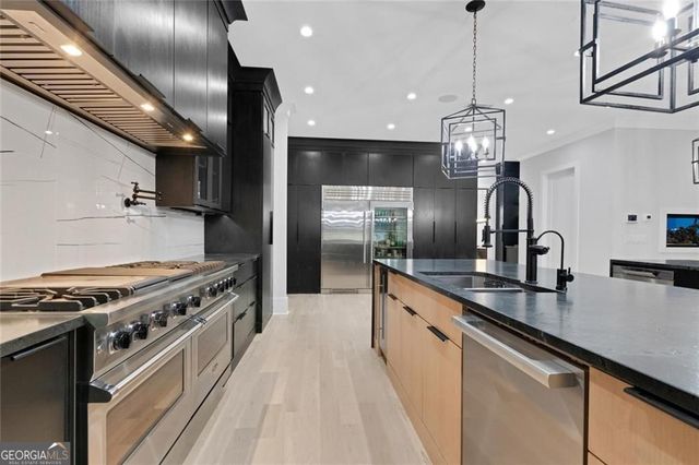 365 Cagle Road, Roswell, GA 30075