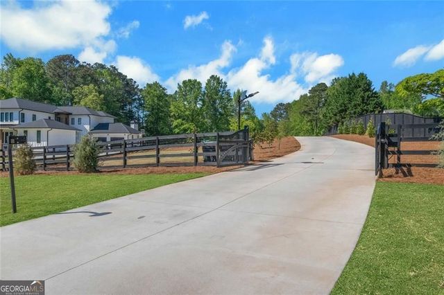 365 Cagle Road, Roswell, GA 30075