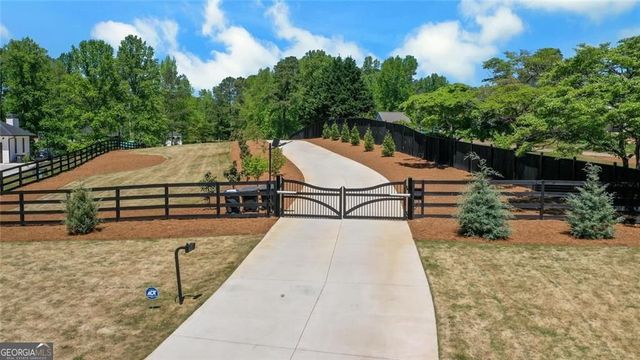 365 Cagle Road, Roswell, GA 30075