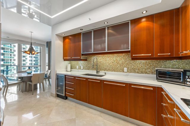 3101 S Ocean Drive 901, Hollywood, FL 33019