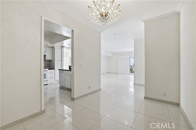 1338 Amherst 102, Los Angeles, CA 90025