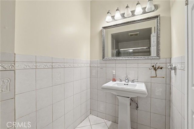 1338 Amherst 102, Los Angeles, CA 90025