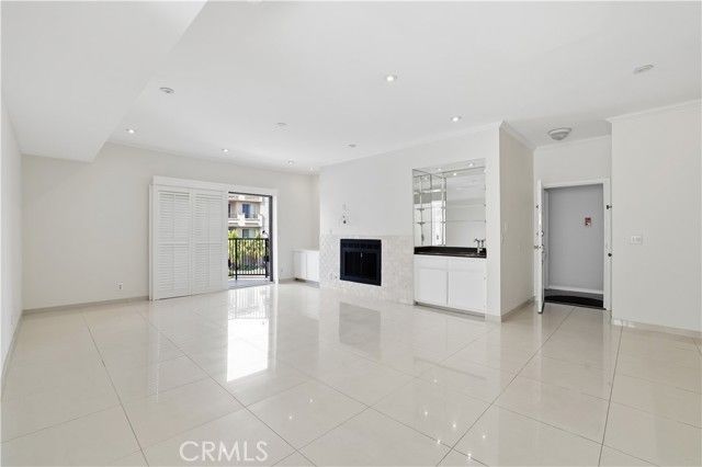 1338 Amherst 102, Los Angeles, CA 90025