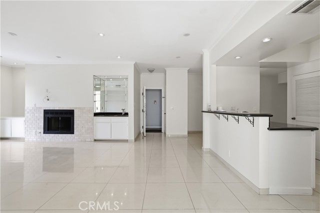 1338 Amherst 102, Los Angeles, CA 90025