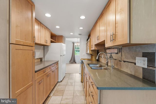 1306 COMMONWEALTH AVE, Alexandria, VA 22301