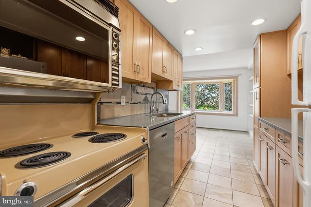 1306 COMMONWEALTH AVE, Alexandria, VA 22301