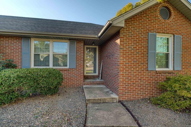 5830 Oak Ridge Drive, Evansville, IN 47711
