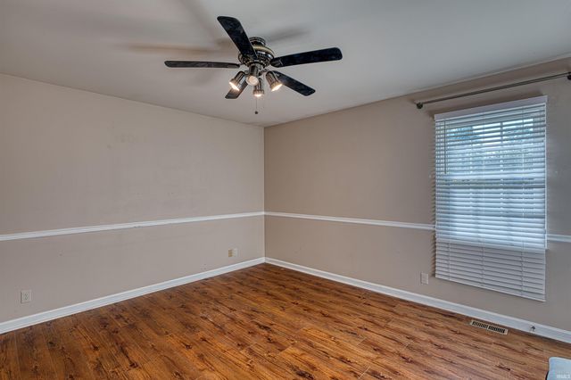 5830 Oak Ridge Drive, Evansville, IN 47711
