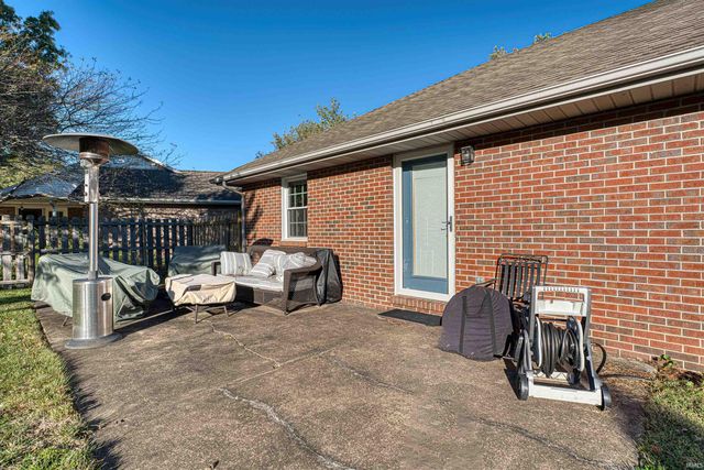 5830 Oak Ridge Drive, Evansville, IN 47711