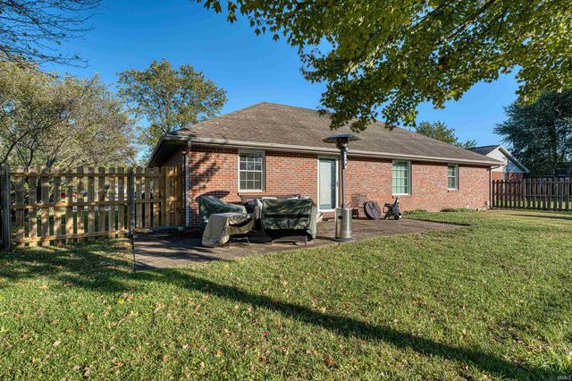 5830 Oak Ridge Drive, Evansville, IN 47711