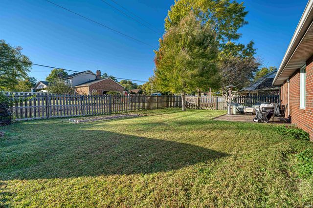 5830 Oak Ridge Drive, Evansville, IN 47711