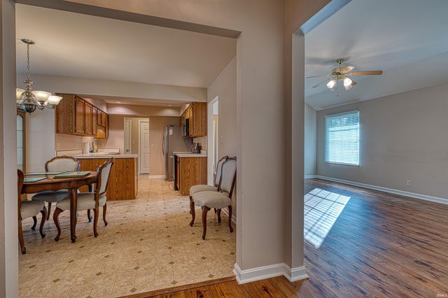 5830 Oak Ridge Drive, Evansville, IN 47711