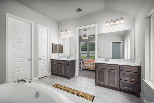 480 TOBACCO PASS, New Braunfels, TX 78132