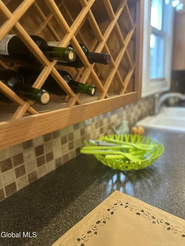 3760 Albany Street, Niskayuna, NY 12304