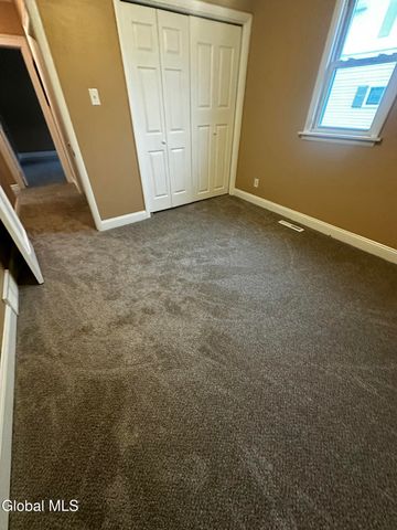 3760 Albany Street, Niskayuna, NY 12304