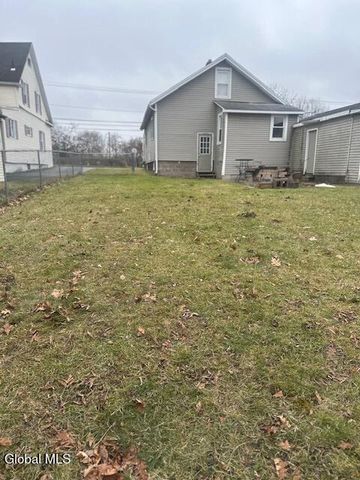 3760 Albany Street, Niskayuna, NY 12304