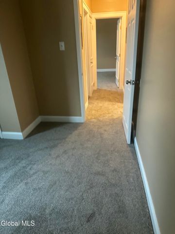 3760 Albany Street, Niskayuna, NY 12304