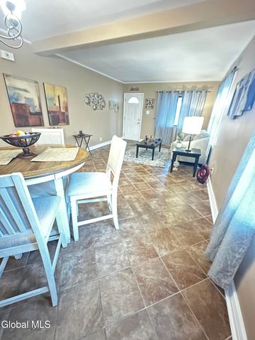 3760 Albany Street, Niskayuna, NY 12304