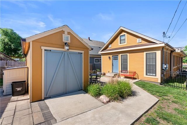 2509 TRACY Avenue, Kansas City, MO 64108