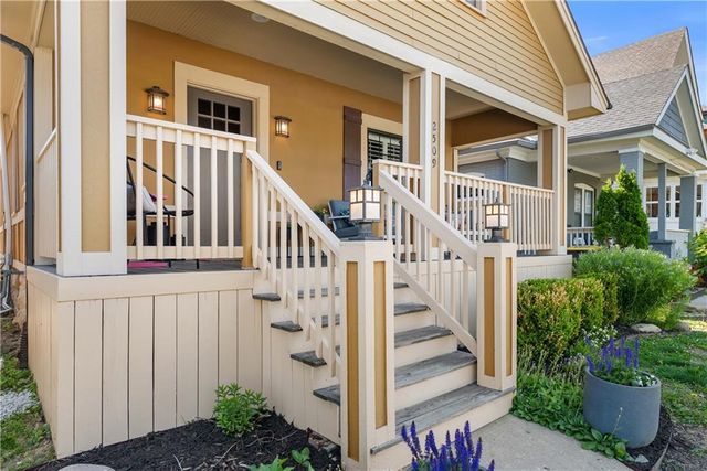 2509 TRACY Avenue, Kansas City, MO 64108