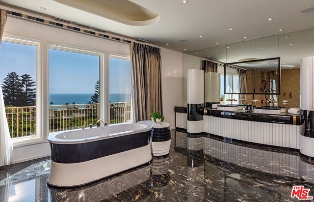 6051 Philip Avenue, Malibu, CA 90265