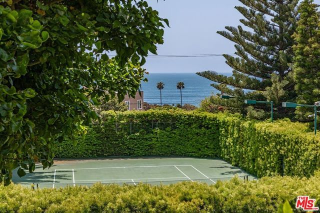 6051 Philip Avenue, Malibu, CA 90265