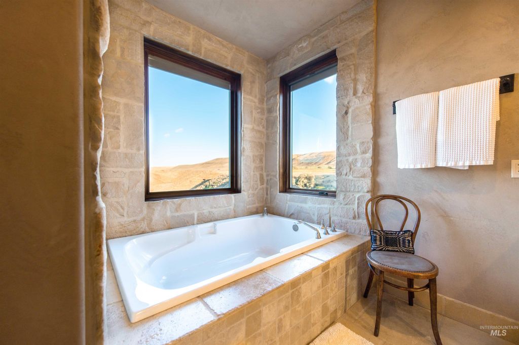 14400 E. Shoestring Rd., Bliss, ID 83314 photo 7