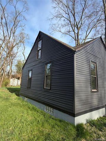 19294 Houghton Street, Detroit, MI 48219