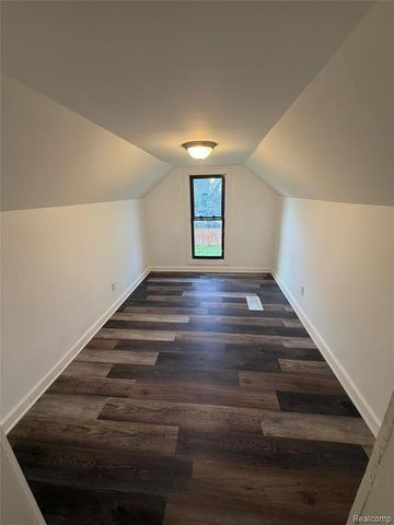 19294 Houghton Street, Detroit, MI 48219