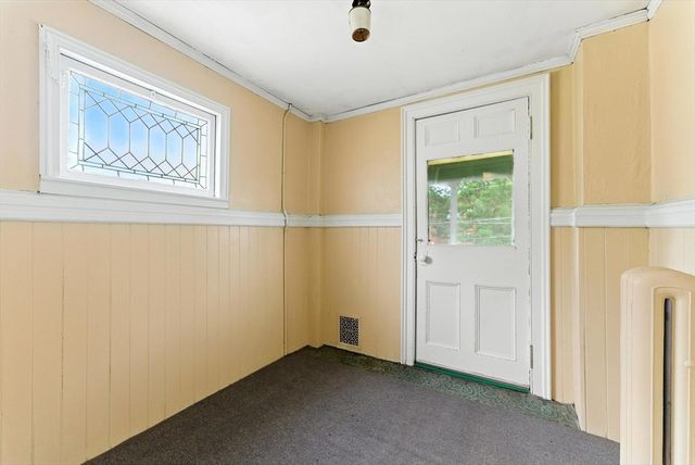 112 Grape St, Chicopee, MA 01013