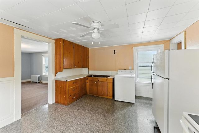112 Grape St, Chicopee, MA 01013