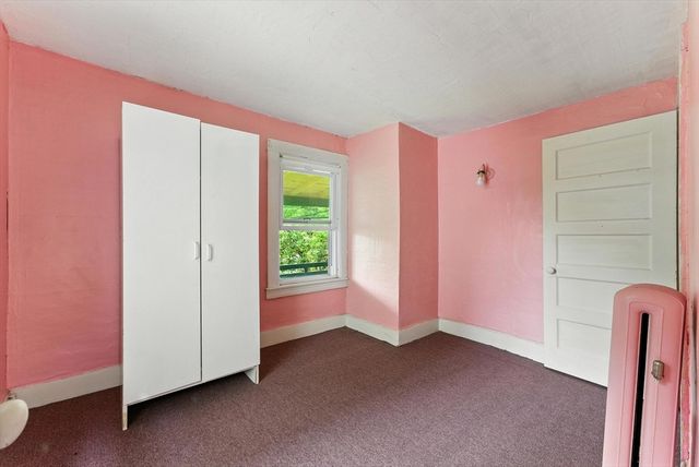 112 Grape St, Chicopee, MA 01013