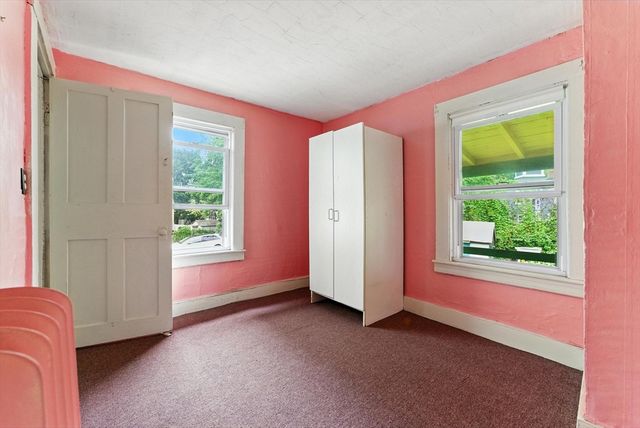 112 Grape St, Chicopee, MA 01013