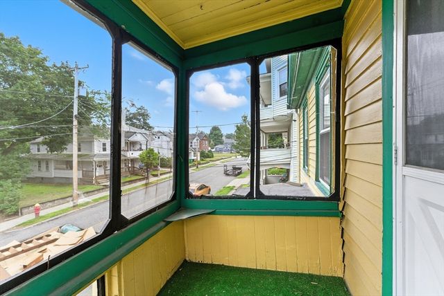 112 Grape St, Chicopee, MA 01013