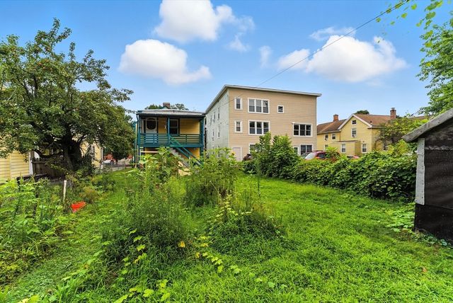 112 Grape St, Chicopee, MA 01013